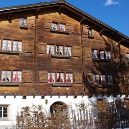 Отель Buendnerhaus